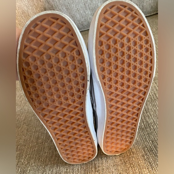 Vans - Picture 6 of 6